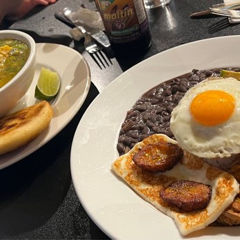 Fogonero Restaurant - Beef Short Ribs Soup and Pabellon Criollo - Venezuelan Near Me - Pflugerville, Texas