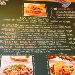 Taqueria La Sabrosa - Cardápio na parede 2