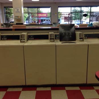 Elmwood Laundry - They didn't end in chronological order. Messed up timers. - Laundry Services Near Me - Berkeley, California
