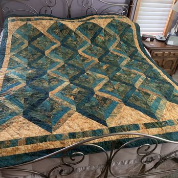 Kari's Sew Unique - Quilt made with Stone hedge fabric from Kari's - Fabric Stores Near Me - Whitewater, Wisconsin