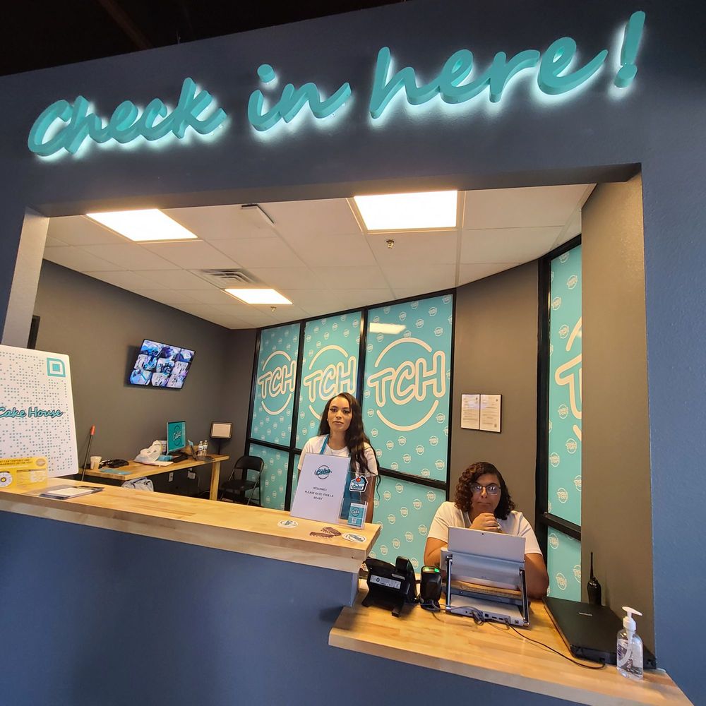 THE CAKE HOUSE WILDOMAR Updated August 2024 70 Photos & 127 Reviews 32475 Clinton Keith