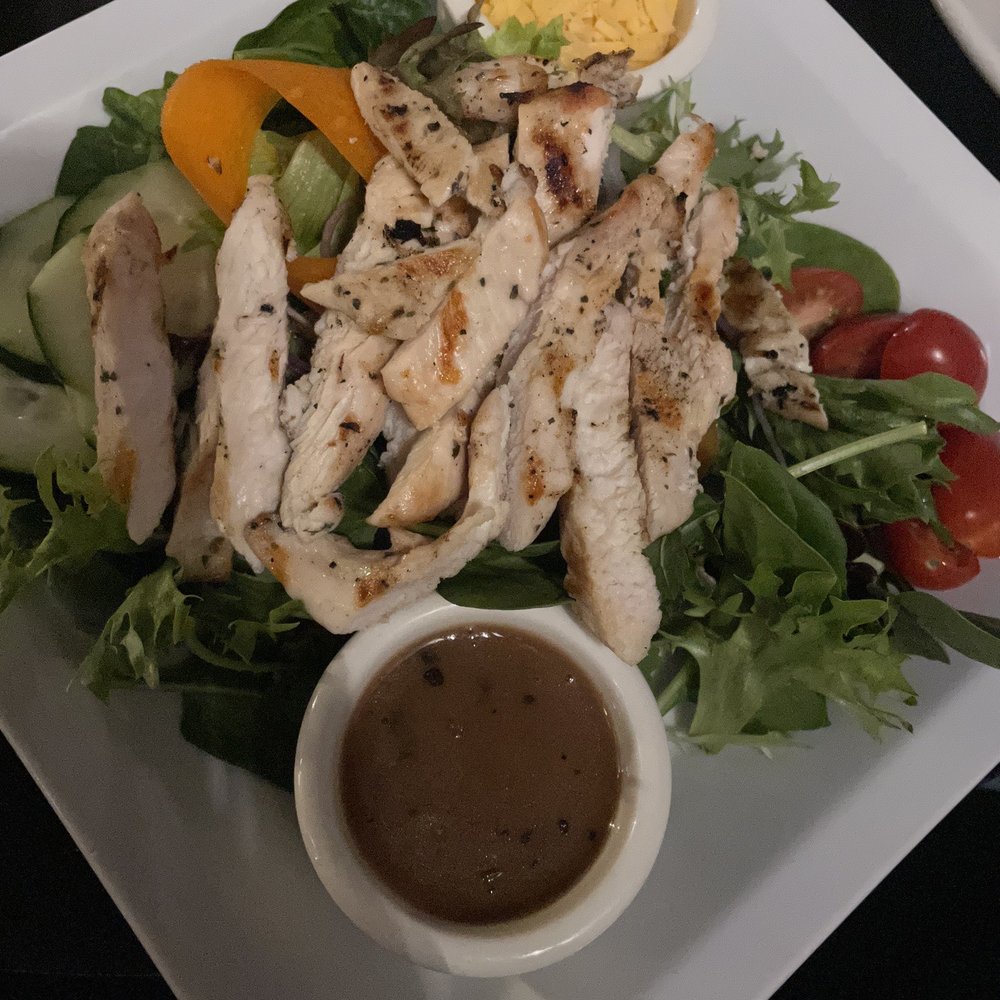 Emlenton Brew Haus - Grilled chicken salad - Brewpubs Near Me - Emlenton, Pennsylvania