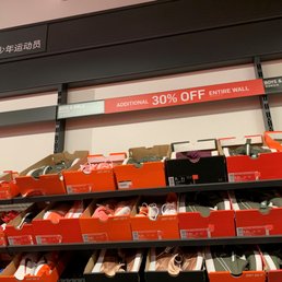 nike outlets vancouver