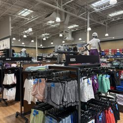DICK'S Sporting Goods - Women's apparel