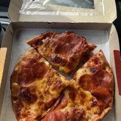 Griffin's Food Store - Pizza