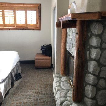 Holiday Inn The Lodge at Big Bear Lake - Big Bear, CA