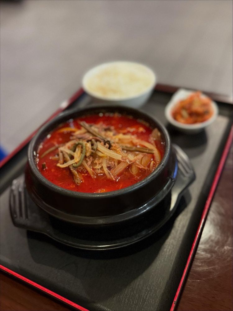 K Restaurant Logo