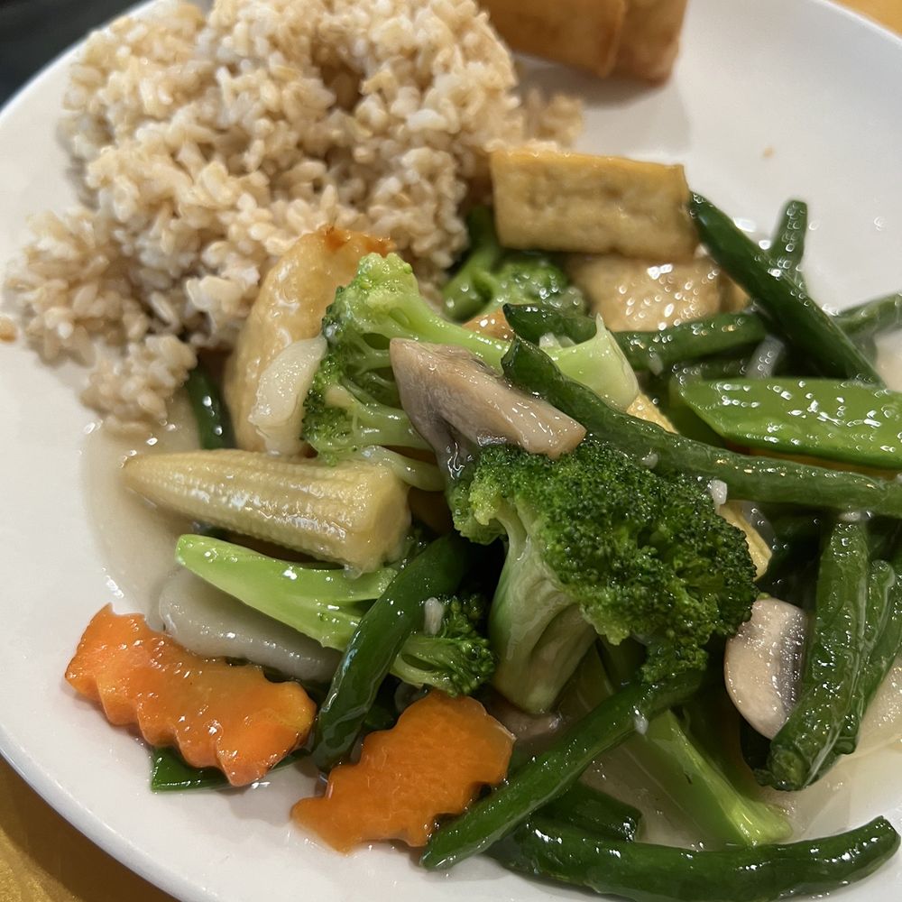 Chef Chun Chinese Restaurant - Vegetarian Delight with white sauce. - Chinese Near Me - Sewell, New Jersey Chef Chun Chinese Restaurant - Vegetarian Delight with white sauce. - Chinese Near Me - Sewell, New Jersey