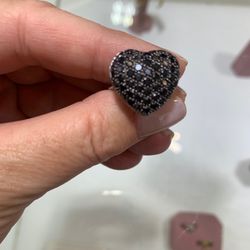 The Kamaaina Loan & Cash For Gold - Black diamonds and white gold heart ring.