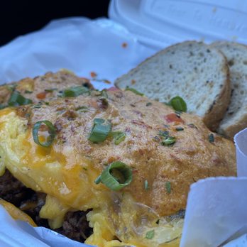 XYZ the Tavern - an omelet and bread - New American Near Me - Cleveland, Ohio