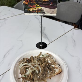 Il Parco - Slice Mushroom Pizza - Cafes Near Me - San Francisco, California