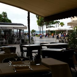 Risorgimento Di Damiani Arnaldo E C. - Ausblick vom Tisch an den Hafen