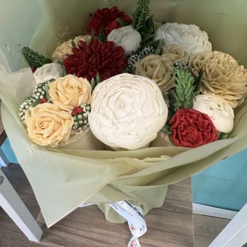 Bundle of Cupcakes - Cupcakes Near Me - Sacramento, California