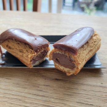Boho Petite - Chocolate Éclair, inside - Bakeries Near Me - San Francisco, California Boho Petite - Chocolate Éclair, inside - Bakeries Near Me - San Francisco, California