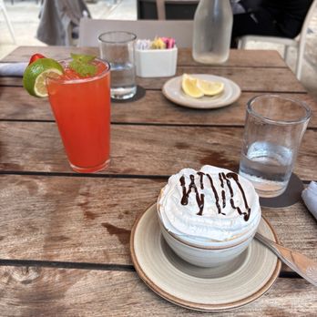 Hungry's - Rice Village - Mocha espresso, strawberry lemonade - New American Near Me - Houston, Texas Hungry's - Rice Village - Mocha espresso, strawberry lemonade - New American Near Me - Houston, Texas