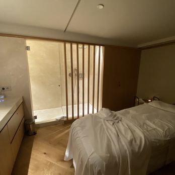 Hotel Majestic - Restaurants Near Me - Barcelona, B