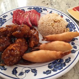 One of the most neatly presented combos I've ever seen. Tasty too. One of the most neatly presented combos I've ever seen. Tasty too.