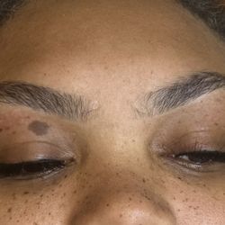 Yas's Beauty Lounge - Eyebrow threading
