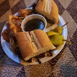 Lucca Grill - Italian beef.. Meh