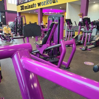 Planet Fitness - Leg Press - Gyms Near Me - Chicago, Illinois Planet Fitness - Leg Press - Gyms Near Me - Chicago, Illinois