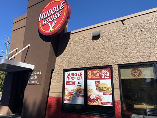 HUDDLE HOUSE - Updated January 2025 - 10 Photos & 52 Reviews - 1800