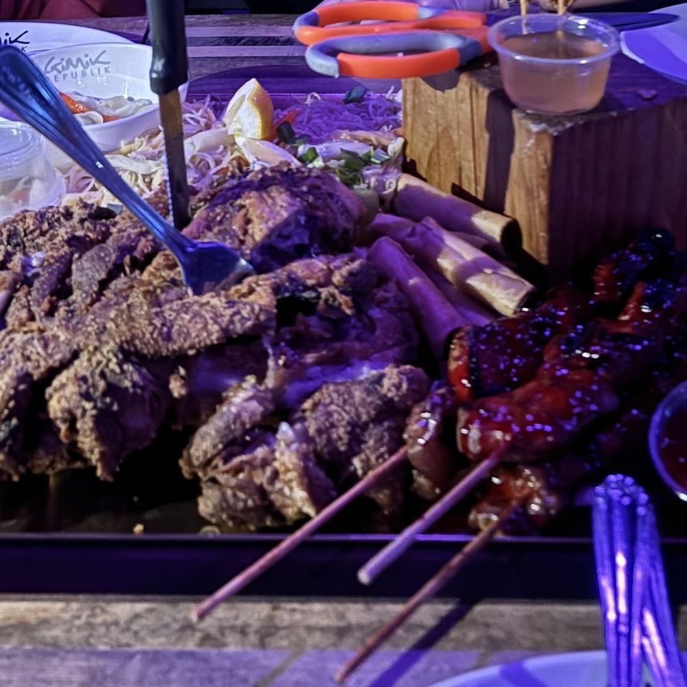 Gimik Republik - Crispy Pata Lumpiang Shanghai Chicken BBQ Pancit Bihon - Karaoke Near Me - Las Vegas, Nevada