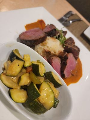 Todd's Unique Dining by null