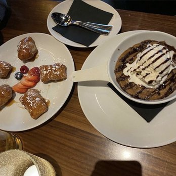 Central Bar + Restaurant - Dessert! - American Near Me - Bellevue, Washington Central Bar + Restaurant - Dessert! - American Near Me - Bellevue, Washington