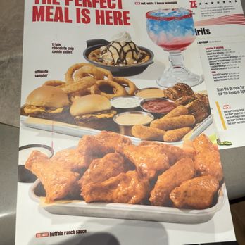 Buffalo Wild Wings - Chicken Wings Near Me - Tukwila, Washington