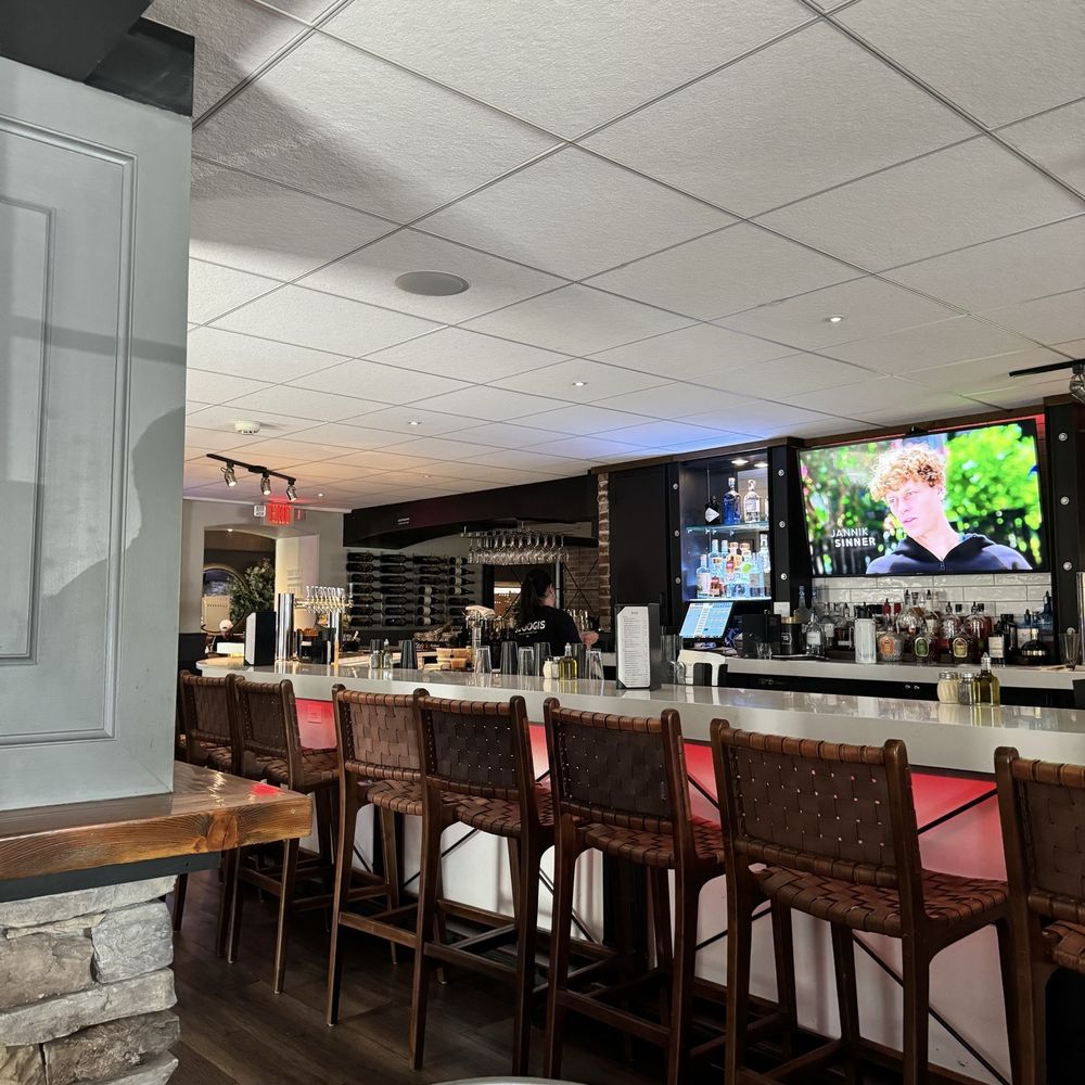 Scoogis Classic Italian - Bar area - Italian Near Me - Flourtown, Pennsylvania Scoogis Classic Italian - Bar area - Italian Near Me - Flourtown, Pennsylvania