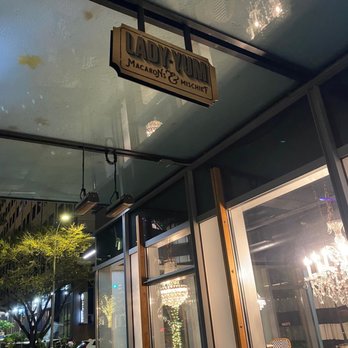 Lady Yum - Denny Triangle - Macarons Near Me - Seattle, Washington