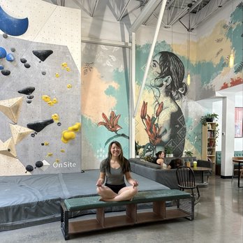 Café Bloc - Climbing Near Me - Montreal, Quebec