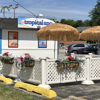 Tropical Sno - a beach hut with thatched umbrellas - Shaved Ice Near Me - Countryside, Illinois Tropical Sno - a beach hut with thatched umbrellas - Shaved Ice Near Me - Countryside, Illinois