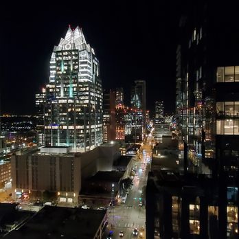 Azul Rooftop - Rooftop View! - Cocktail Bars Near Me - Austin, Texas