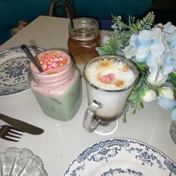 The Bloom Lounge - Strawberry Matcha, Rose Latte - Breakfast & Brunch Near Me - Plano, Texas