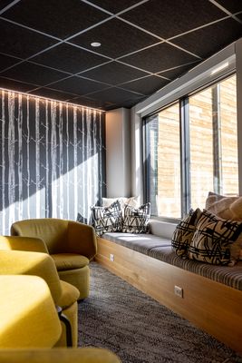 The Block Bar by null
