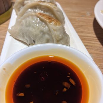Hong Kong Bistro - Chicken Shrimp Dumplings - Cantonese Near Me - Seattle, Washington Hong Kong Bistro - Chicken Shrimp Dumplings - Cantonese Near Me - Seattle, Washington