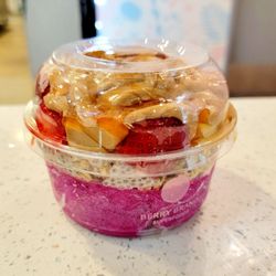 Berry Brand - I love pitaya bowls