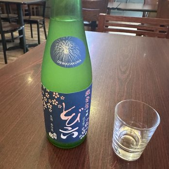 Yakiniku Sizzle - Some bubbly sake drink - Japanese Near Me - Honolulu, Hawaii