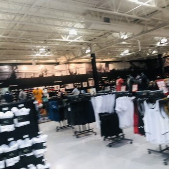 DICK'S Sporting Goods - Sports Wear Near Me - Glendale, Arizona