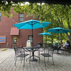 Etcetera Coffeehouse - Outdoor patio