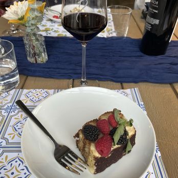 Bianchi Winery and Tasting Room - Tiramisu Mascarpone Crema - Wine Tasting Room Near Me - Paso Robles, California Bianchi Winery and Tasting Room - Tiramisu Mascarpone Crema - Wine Tasting Room Near Me - Paso Robles, California