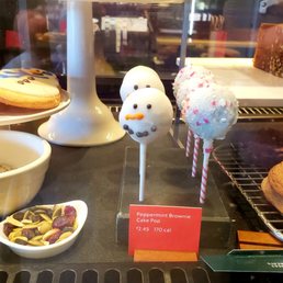 Pretty cute cake pop!