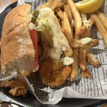Bubba Gump Shrimp - Shrimp Po Boy - Seafood Near Me - Orlando, Florida