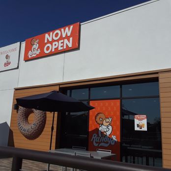 Randy's Donuts - Donuts Near Me - Burbank, California Randy's Donuts - Donuts Near Me - Burbank, California
