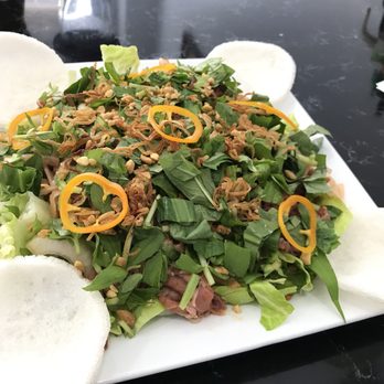 Pho Que Huong - Bò Tái Chanh. Lime juice marinated rare beef slices topped w torn herbs, fried shallots, chopped peanut, and shrimp chips. - Vietnamese Near Me - Honolulu, Hawaii Pho Que Huong - Bò Tái Chanh. Lime juice marinated rare beef slices topped w torn herbs, fried shallots, chopped peanut, and shrimp chips. - Vietnamese Near Me - Honolulu, Hawaii