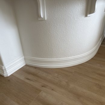 Louks Flooring Solutions - Kitchen island baseboard - Flooring Near Me Louks Flooring Solutions - Kitchen island baseboard - Flooring Near Me