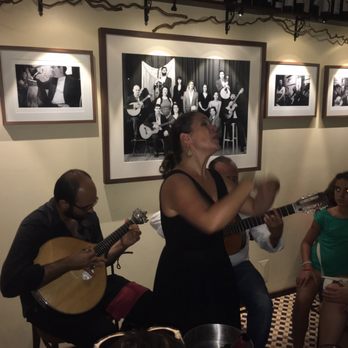 Mascote da Atalaia - Joana Amendoeira - Fado Houses Near Me - Lisbon, 11