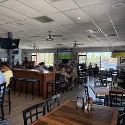 Bunky's Raw Bar & Grill