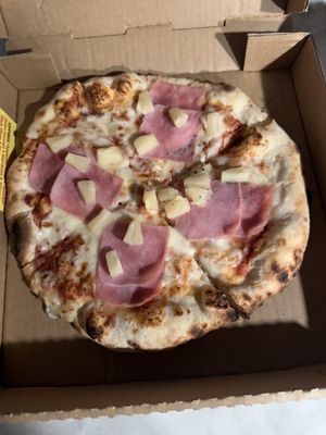 Hugo's Pizza by null